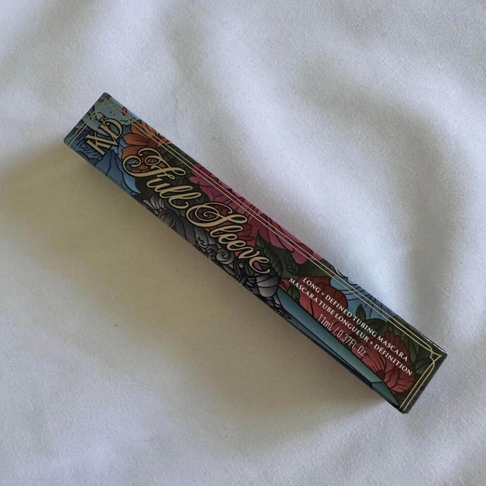 Kat Von D - Full Sleeve Long Defined Tubing Mascara - Ink Black - Picture 1 of 3